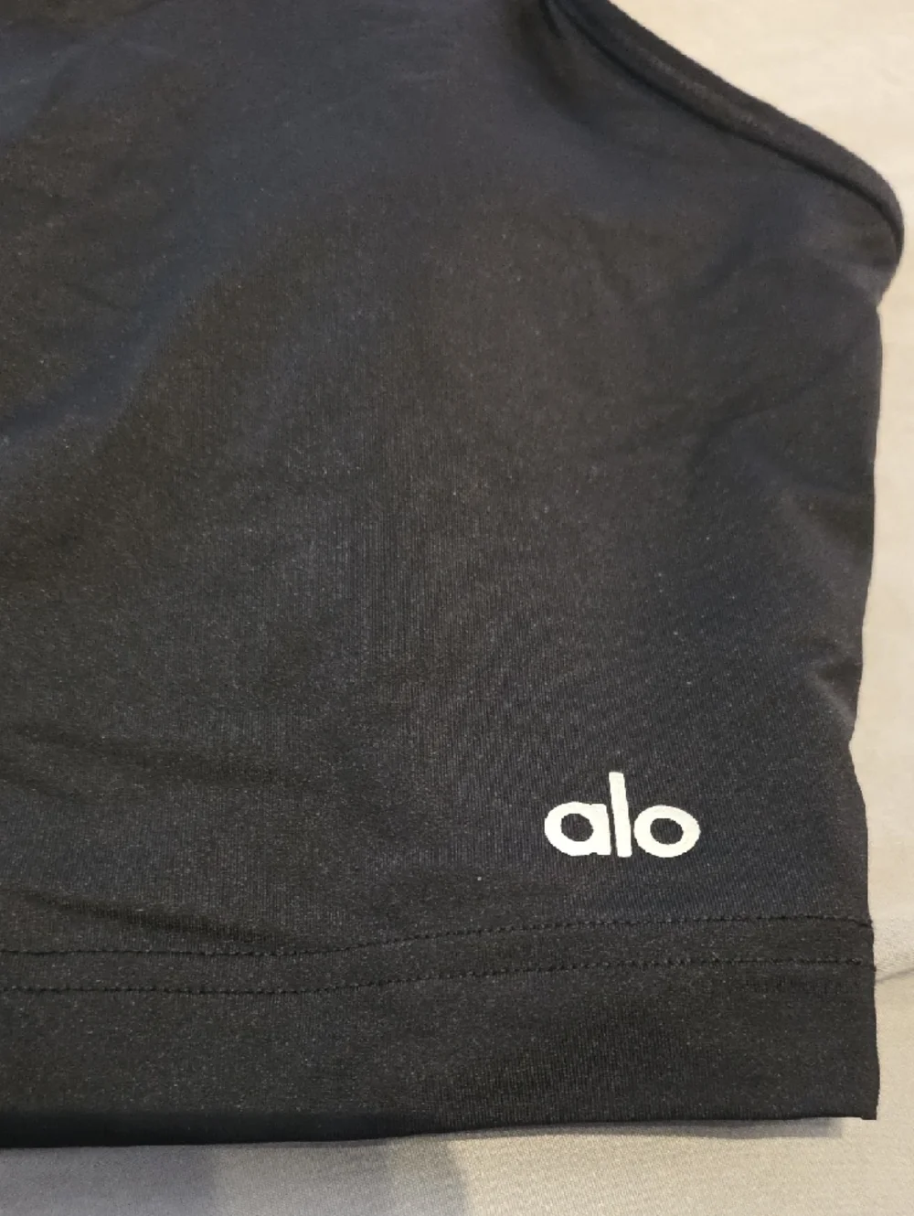 ALO  Black Racerback Crop Sports Bra Tank